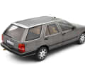 Grigio-Quartz-Metallic steht dem Lancia auch. Man beachte das fein gestaltete Interieur der hochwertigen 1:18-Miniatur ]Foto: Landoracing Models