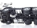 Dieses Foto unterstreicht auf einen Blick, wie detailliert Kyosho seinen Japan-Truck in 1:43 und aus Die Cast umgesetzt hat. ] Foto: Werk
