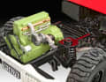 Unter der Kabine verbirgt sich beim Unimog aus Ostwestfalen ein originalgetreuer Motor