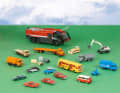 Im Hintergrund ist das feine 1:43-Modell der Rosenbauer-Feuerwehr zu
entdecken, vorne parken die umsatzstarken 1:87er