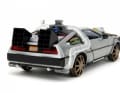 Auch in der Heckansicht sind die Finessen der Zeitmaschine auf Basis des DeLorean gut zu erkennen