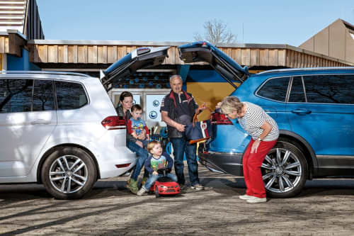   Lieber in Mamas praktischem Van oder bei Oma und Opa im trendigen SUV fahren?