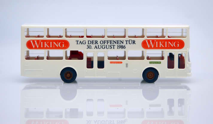 Auch dieser weiße Doppeldeckerbus von Wiking gehört zur Geschichte unseres Autors Ulrich Biene. Das weiße Sondermodell zählt zu den absoluten Raritäten aus dieser Ahnengalerie.]