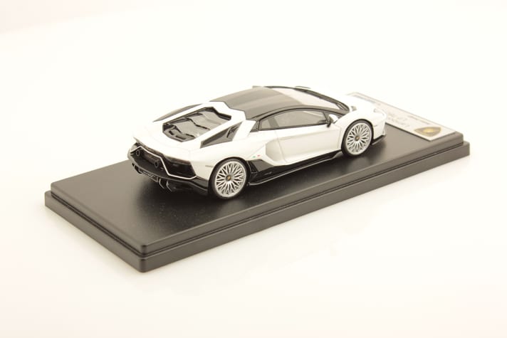 Looksmart ist einfach das Epi-Zentrum für Lamborghini-Modelle aus Resine in exklusiver Qualität. Das beweist auch der Aventador LP 780-4 Ultimae von der Firma aus Saronno bei Mailand