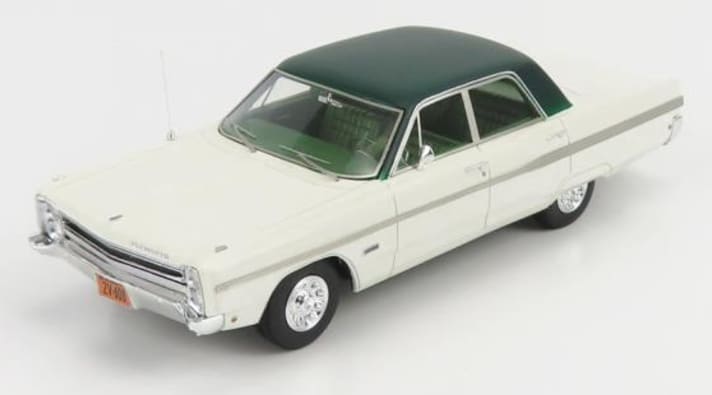 Hier kommt die zweite Farbversion des Plymouth Fury in Elfenbein mit schwarz abgesetzem Vinyldach und dunkelgrünen Sitzen samt Karomuster von Kess in 1:43]