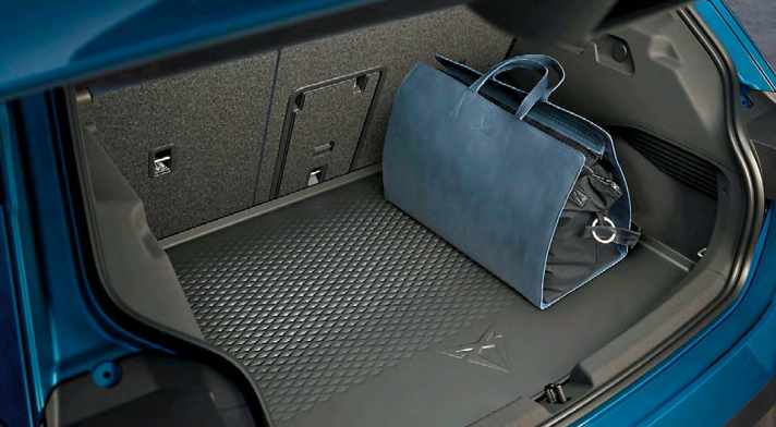 Halbsteife Laderaumschale 
Sie heißt wirklich so und ist für den tiefen Gepäckraumboden sowie das Cargo Pack geeignet. Sie schützt vor Schmutz und lässt sich zum Reinigen leicht herausnehmen. Erhältlich beim Cupra-Partner, Preis auf Anfrage.