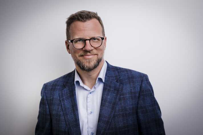 ALT_Porträt_Tim_Ramms_2021_gkpljm