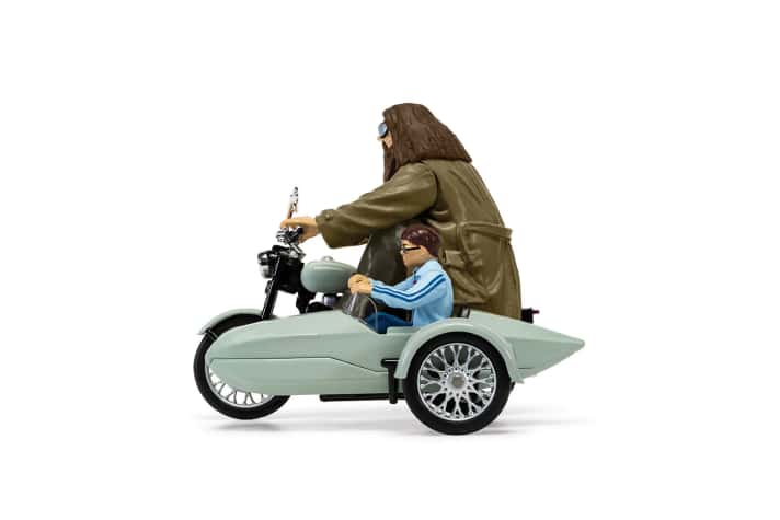 Auch die Seitenansicht des Harry-Potter-Beiwagengespanns von Corgi zeigt, dass sich die Briten sehr viel Mühe gegeben haben, die Figuren perfekt nachzuempfinden
