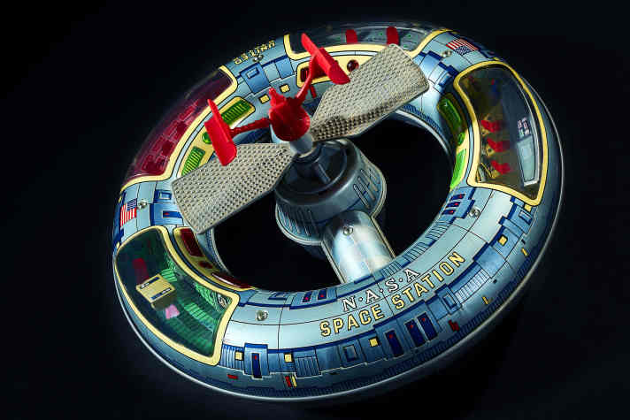 Bisher unentdeckte Spielzeugwelten zu betreten, auch das war Uli Höschen mit der Ausstellung “Space Toys” eine Herzensangelegenheit