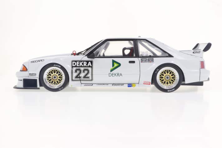 Er kam selten ins Ziel und 1994/95 in der DTM nur zweimal in die Punkte: Trotzdem ist der Ford Mustang von Gerd Ruch längst Kult und bildet die Vorlage für ein 1:18-Modell von Werk83