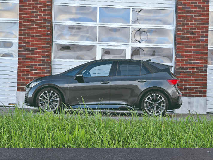 In Sachen Design
 lässt sich Cupra nicht 
lumpen: Der Born ist 
ein Hingucker, die
 Basis VW ID.3 kaum 
noch zu erkennen | Fotos Jan Bürgermeister, GF