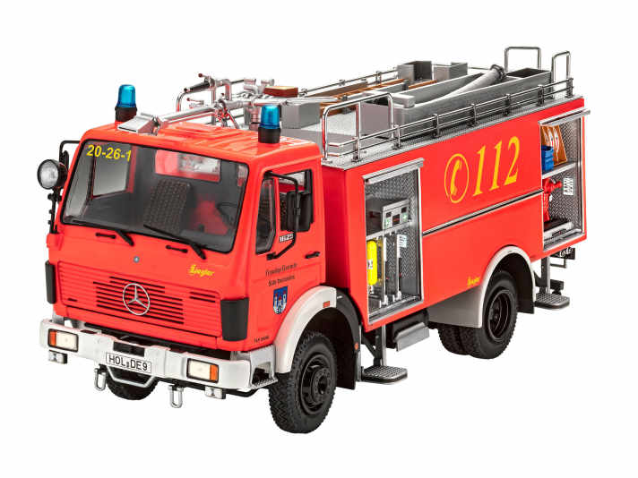Auch der Sieger in der Kategorie P, Modellbau 1:24 Nutzfahrzeuge kommt von Revell aus dem ostwestfälischen Bünde: Das Vorbild liefert der Mercedes-Benz 1625 TLF24/50 mit Blaulicht ]Foto: Werk