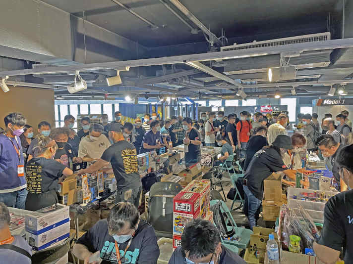 Guter Neustart nach der Pandemie: Der Publikumsandrang beim ersten Toycar Salon war gewaltig. 10.000 Besucher gab der Veranstalter an. Und: das Publikum ist sehr jung.