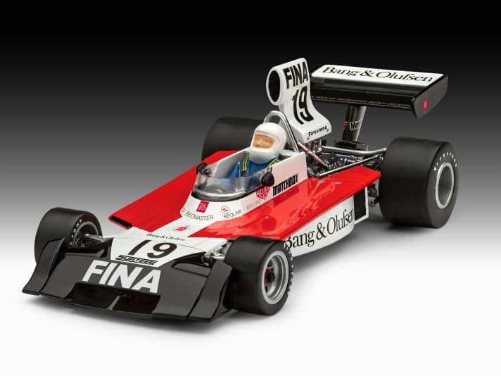 Aus dem Matchbox-Formenfundus belebt Revell den detaillierten 1:32-Bausatz des Surtees TS-16 aus der Formelt-1-Saison 1974, den übrigens auch Jochen Mass gefahren hat. ] Foto: Werk