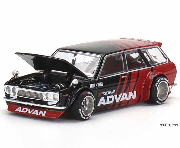 Eine Besonderheit der Datsun-Modelle, die Mini GT für Kaido House in feiner Die-Cast-Version baut, sind neben den fetten Spoilern und breiten Reifen die fein gemachten Motorattrappen der 1:64er ]