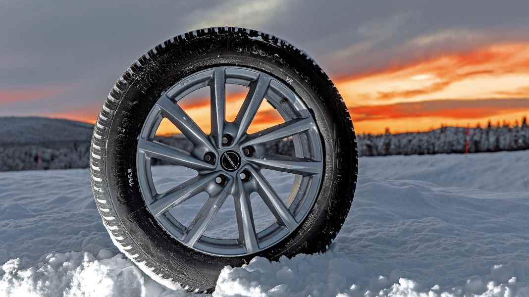Ganzjahresreifen 235/55 R 18 Teil 2: Zwischen den Fronten