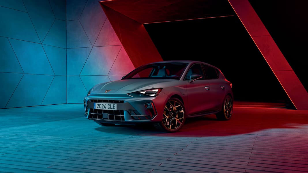SHOWROOM: Cupras neuer Leon und Formentor