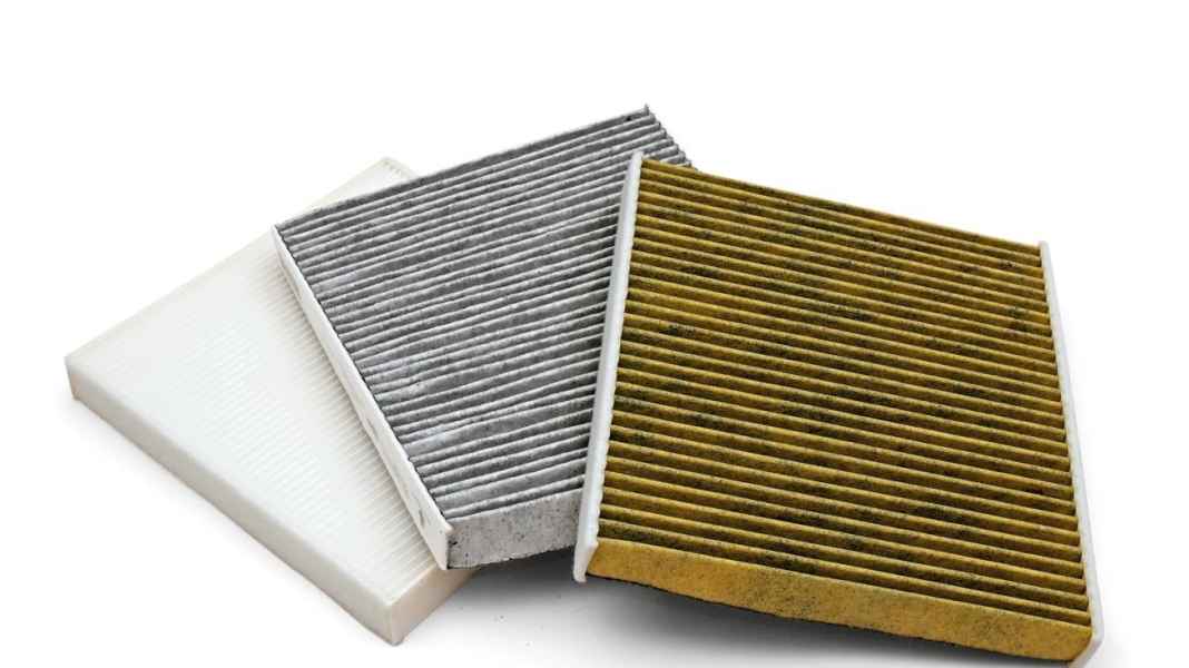 Bauplan: Pollenfilter tauschen - Atem-Schutz