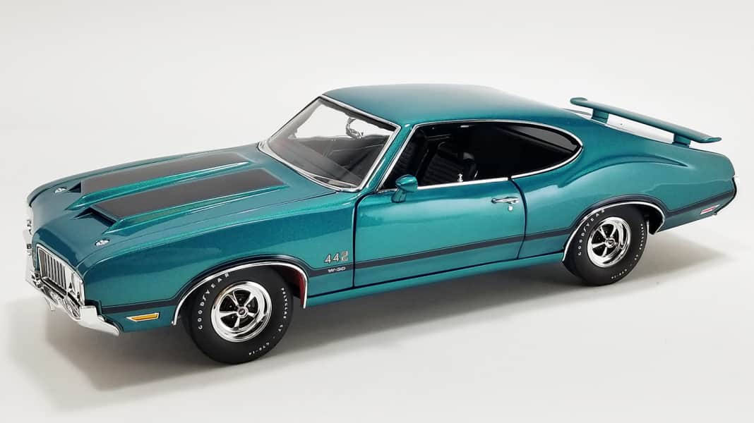 ACME Die Cast bringt Oldsmobile im Sammlergrün als 1:18er