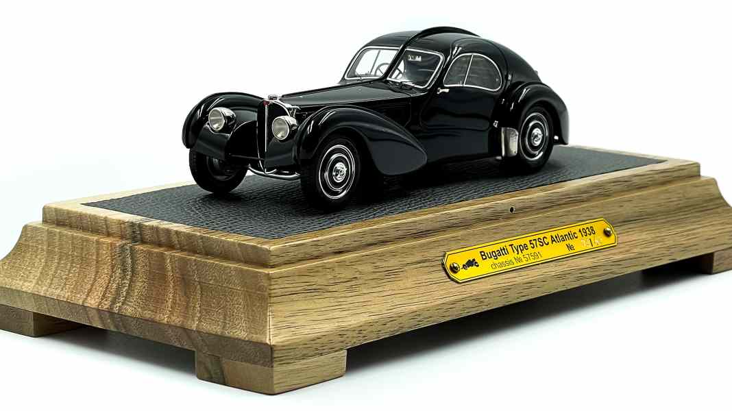 EMC stellt den ultimativen Bugatti Atlantic 57 SC vor, in der Version von Ralph Lauren