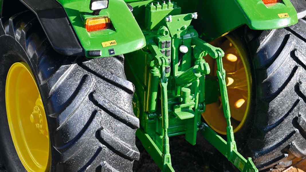 John-Deere-Duo von Schuco in 1:32 & 1:18 - Oh my Deere!