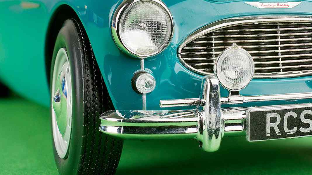 Coole Duftmarke: Austin-Healey 3000 Mk I und Mk II von Norev in 1:18