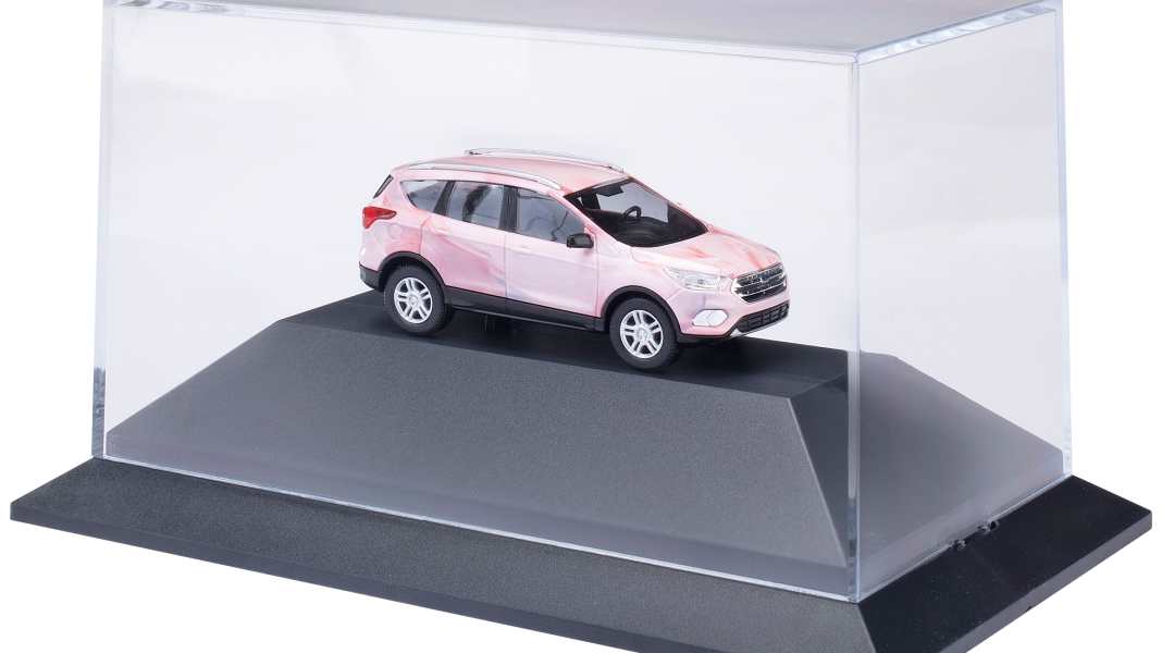Der Ford Kuga von Busch in 1:87 fährt auch für den guten Zweck