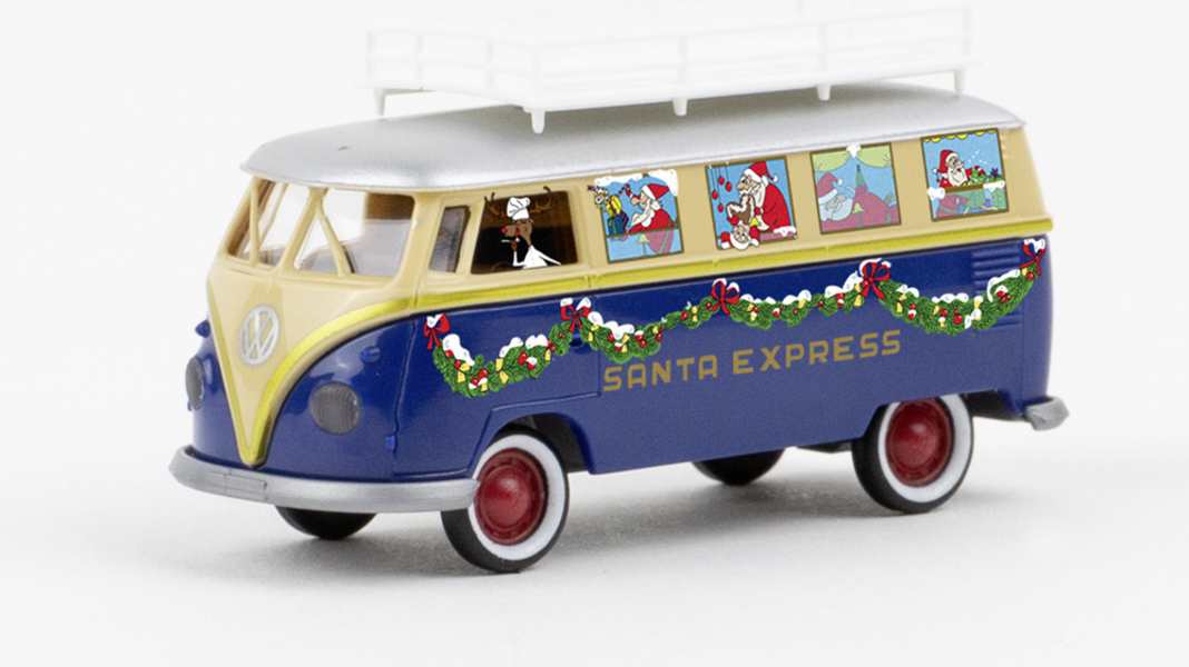 Bei Hünerbein fährt der Weihnachtsmann statt Schlitten Volkswagen Bulli in 1:87