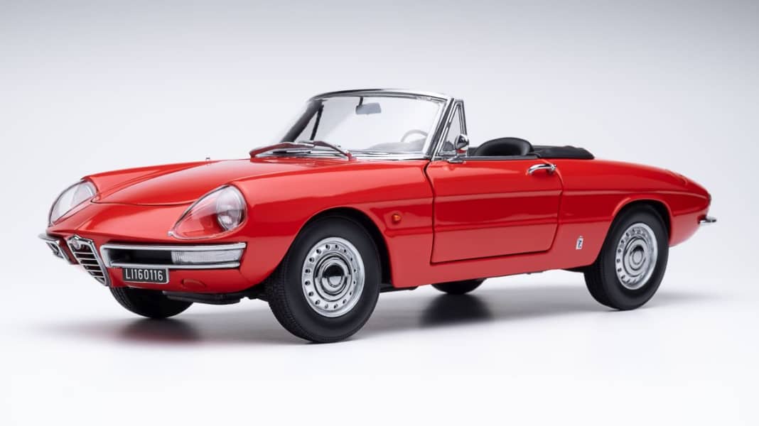 Touring Model Cars startet mit einem Alfa Duetto Spider in 1:18