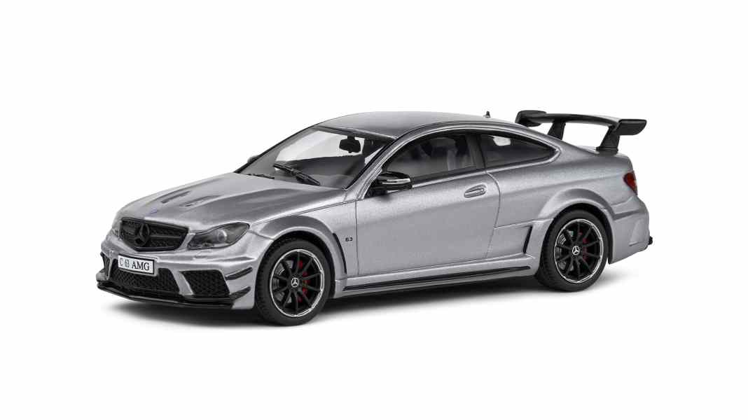 Dieser AMG-Kracher in 1:43 von Solido ist alles andere als eine silbergraue Maus!