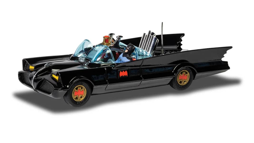 Bei Corgi flattert die Fledermaus: Das Batmobile in 1:43 kommt wieder!