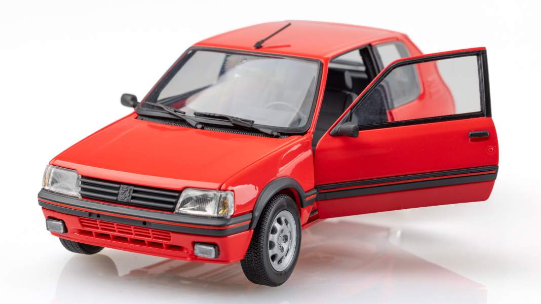 Heller bringt Peugeot 205 in 1:24 und weitere Bausätze
