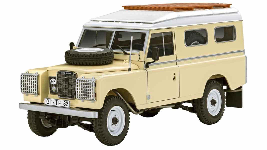 Revell macht seinen Landy in 1:24 zum Lieferwagen