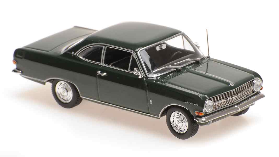 Dank Blitz und Bulli gibt Maxichamps in 1:43 mit Die-Cast-Oldtimern Gas