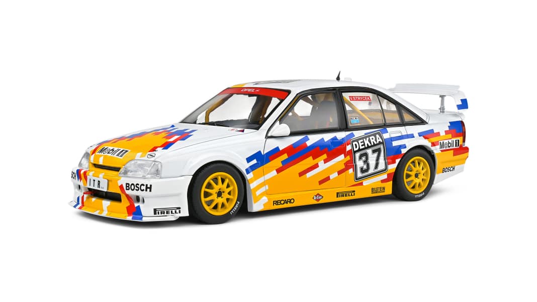 Mit dem Strycek-Omega schließt Solido eine 1:18-Lücke im DTM-Starterfeld