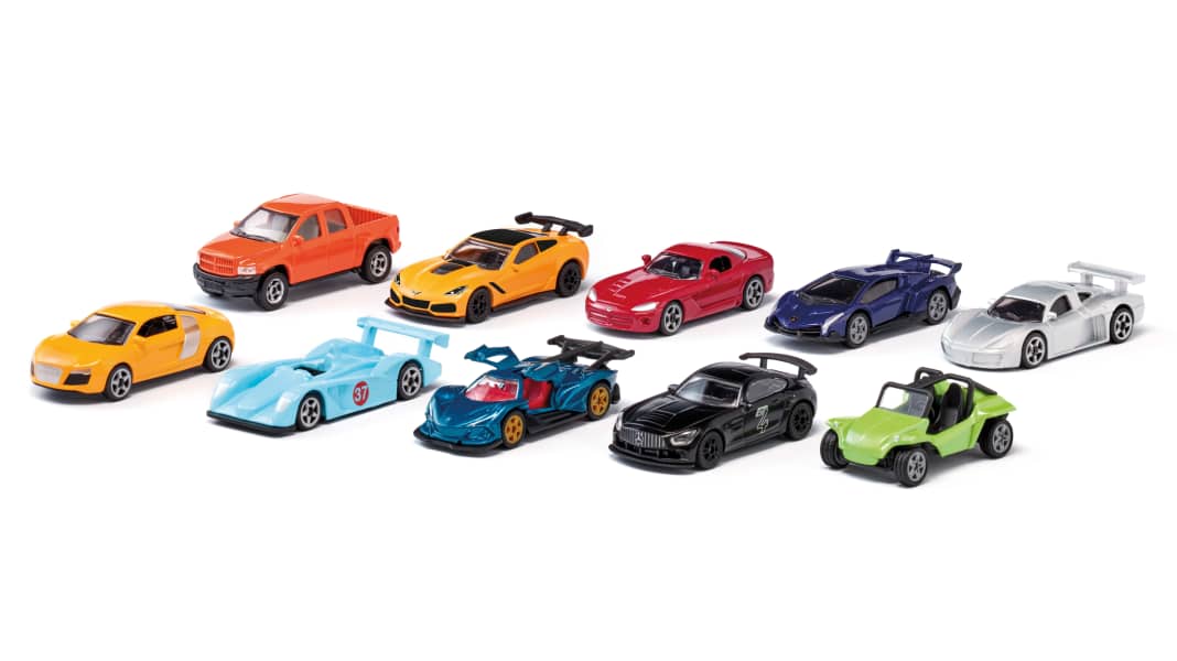 Siku packt zehn seiner 1:64-Flitzer in ein cooles Dezember-Set