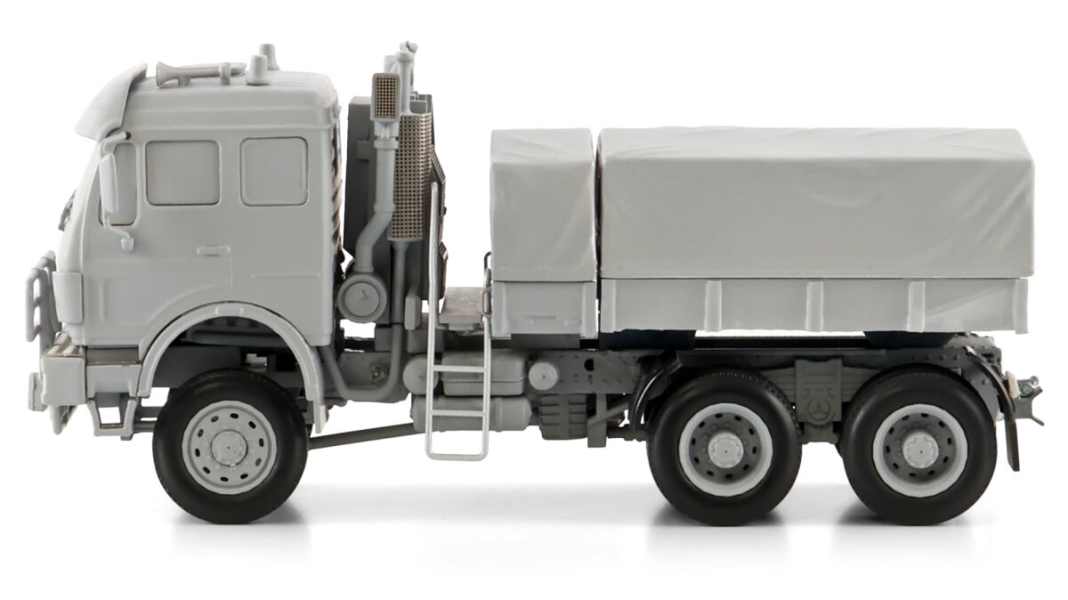 WSI-Models zeigt Fotos vom 500-PS-Truck mit Stern in 1:50