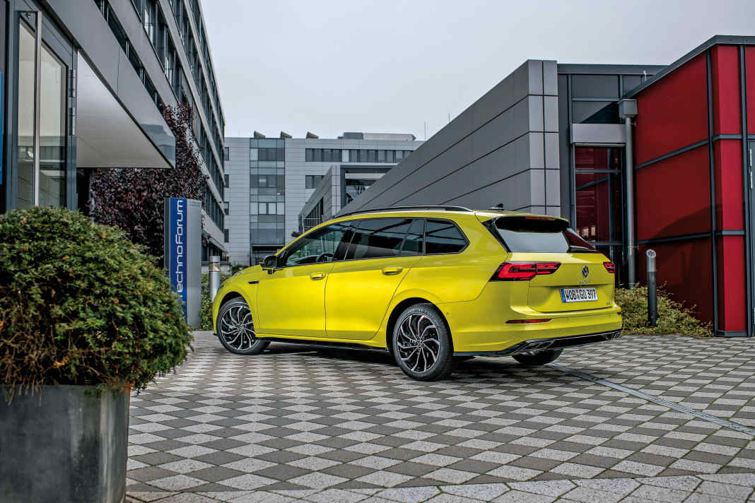 Der jüngste Golf Variant ist vor allem länger und flacher geworden