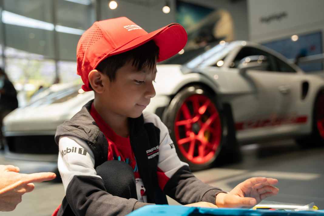 Porsche unterstützt die Organisation Make-A-Wish