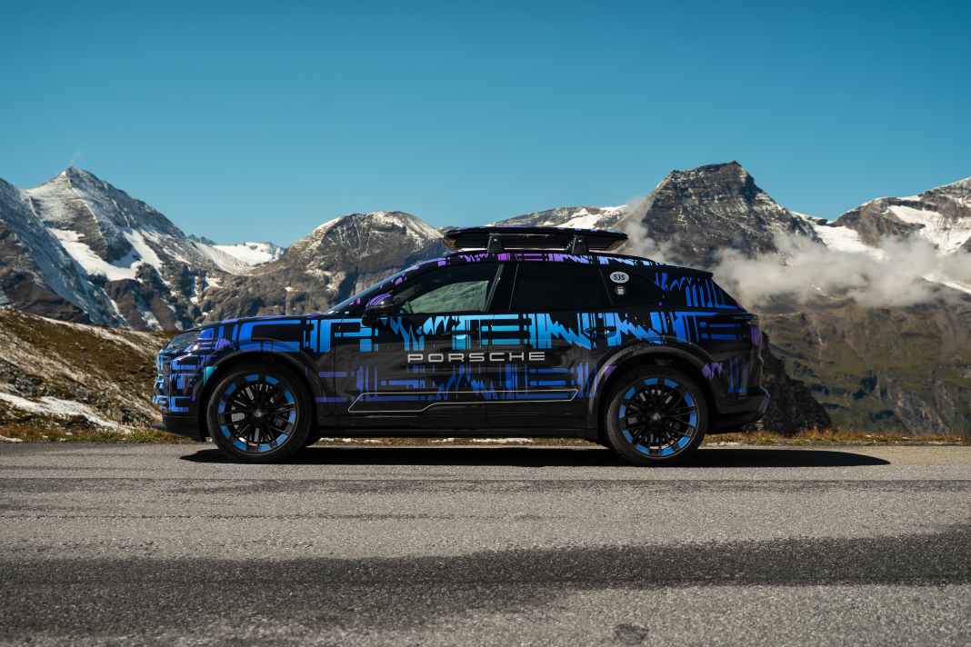 Porsche Cayenne Electric am Großglockner