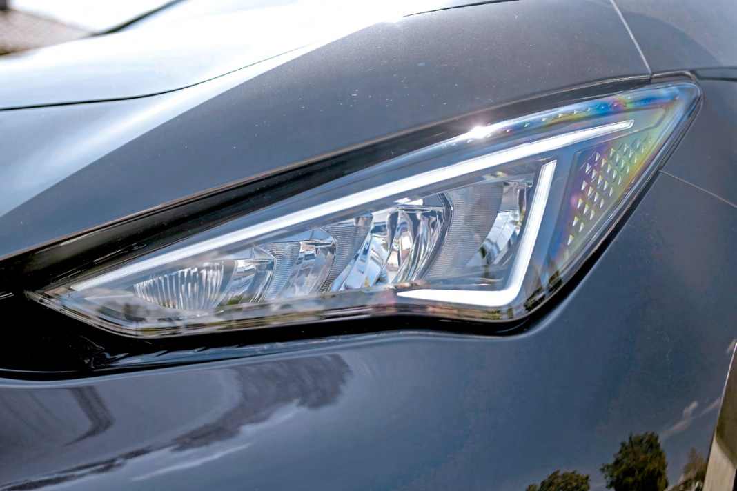 Voll-LED-Scheinwerfer mit Lichtsensor, Abbiegefunktion und Schlechtwetterlicht zählen beim Born zum serienmäßigen Ausstattungsumfang