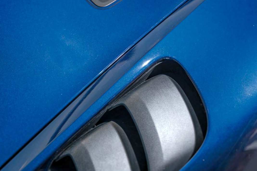 Wie der 911 GT3 RS besitzt auch der GT4 RS Entlüftungsschlitze in den vorderen Kotflügeln