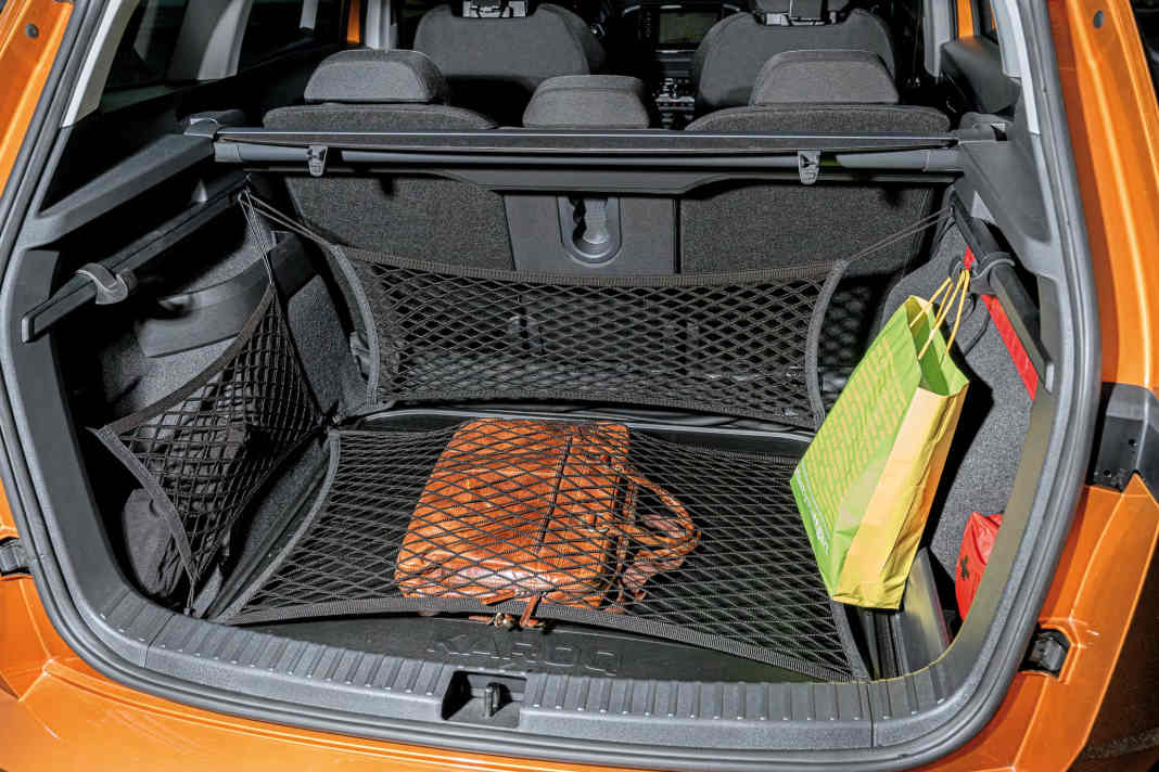 Cargo-Elemente, Gepäcknetze, Abfallbehälter und eine Kofferraum-Wendematte kommen mit dem Paket „Simply Clever“ für 110 Euro