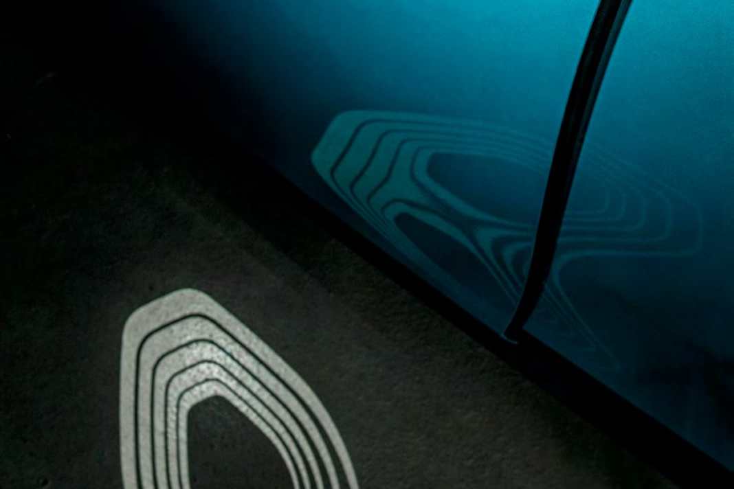 Es werde Licht! Die Umfeldbeleuchtung mit Projektion ist serienmäßig in allen neuen Volkswagen ID.3 verbaut