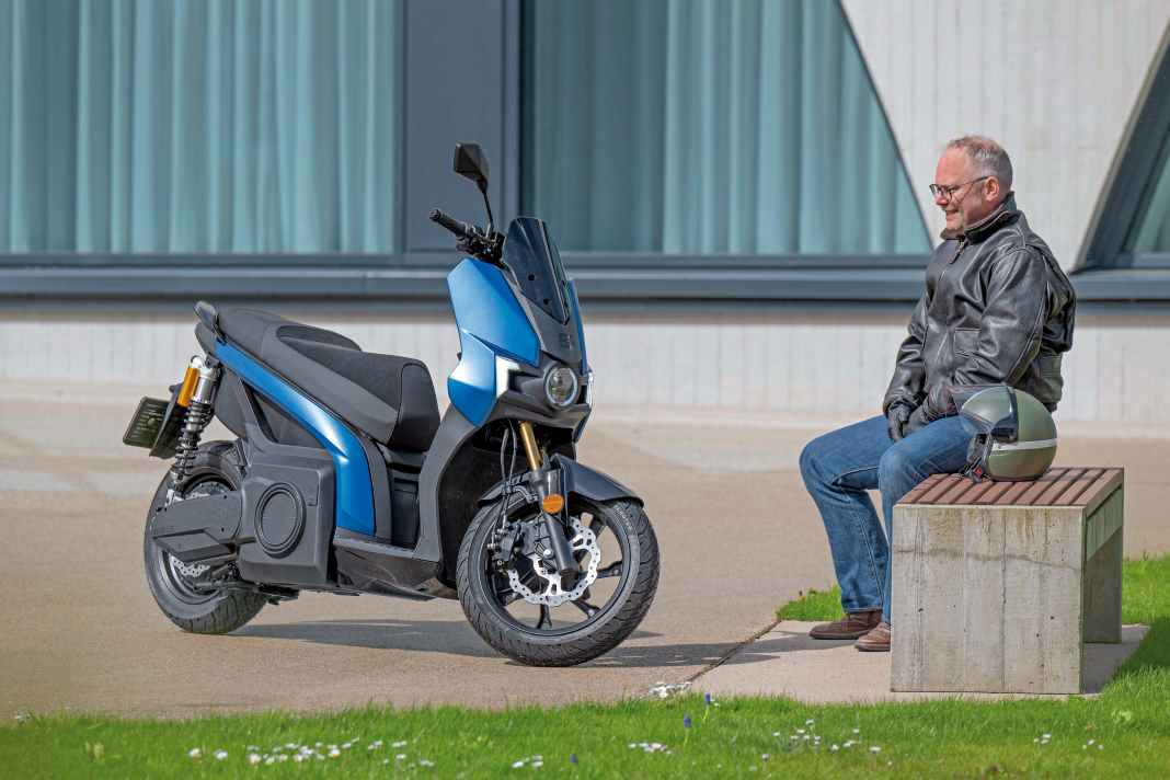 Der Seat MÓ 125 Performance ist die ebenso zeitgemäße wie sportlich-spaßige Auto-Alternative – nicht nur für die Stadt