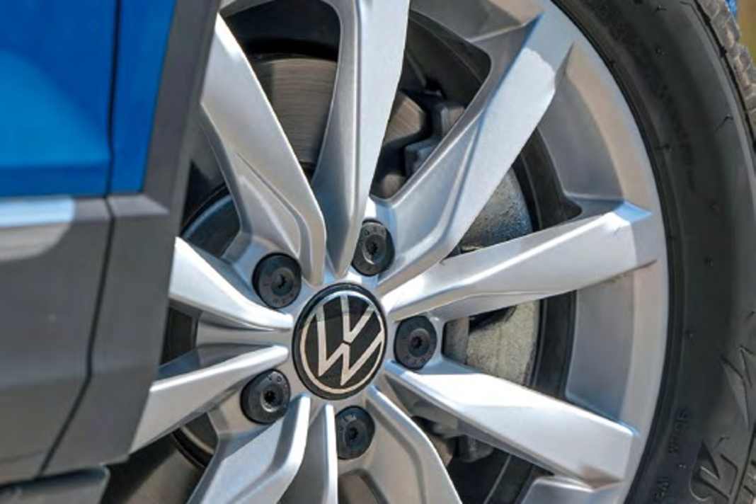 Die 17 Zoll großen Serienräder sorgen beim Style, R-Line und Move für einen prima Komfort