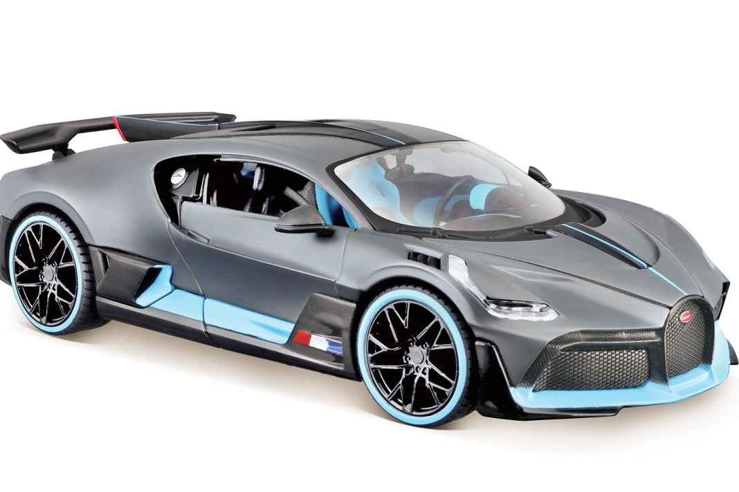 Nach Bburago in 1:18 bringt Maisto nun in 1:24 den neuen Bugatti-Supersportwagen Divo als feines Zinkdruckgussmodell zu den Fachhändlern