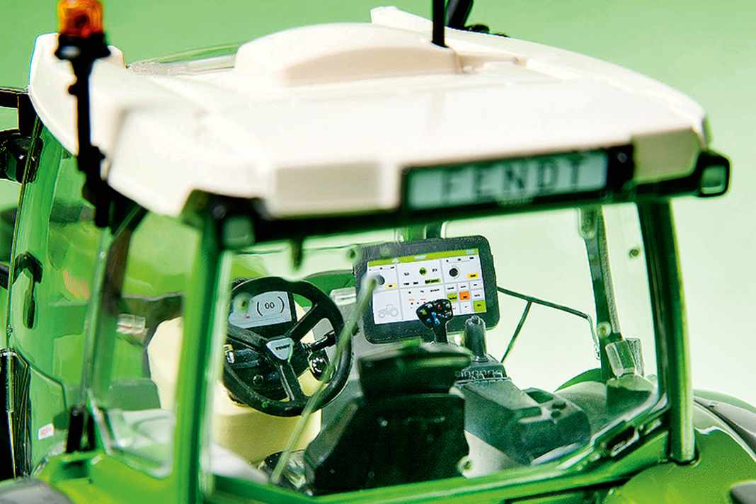 Dass die beiden Fendt-Neuheiten von USK Scalemodels auch innere Werte haben, zeigen die Interieurs der 1:32er