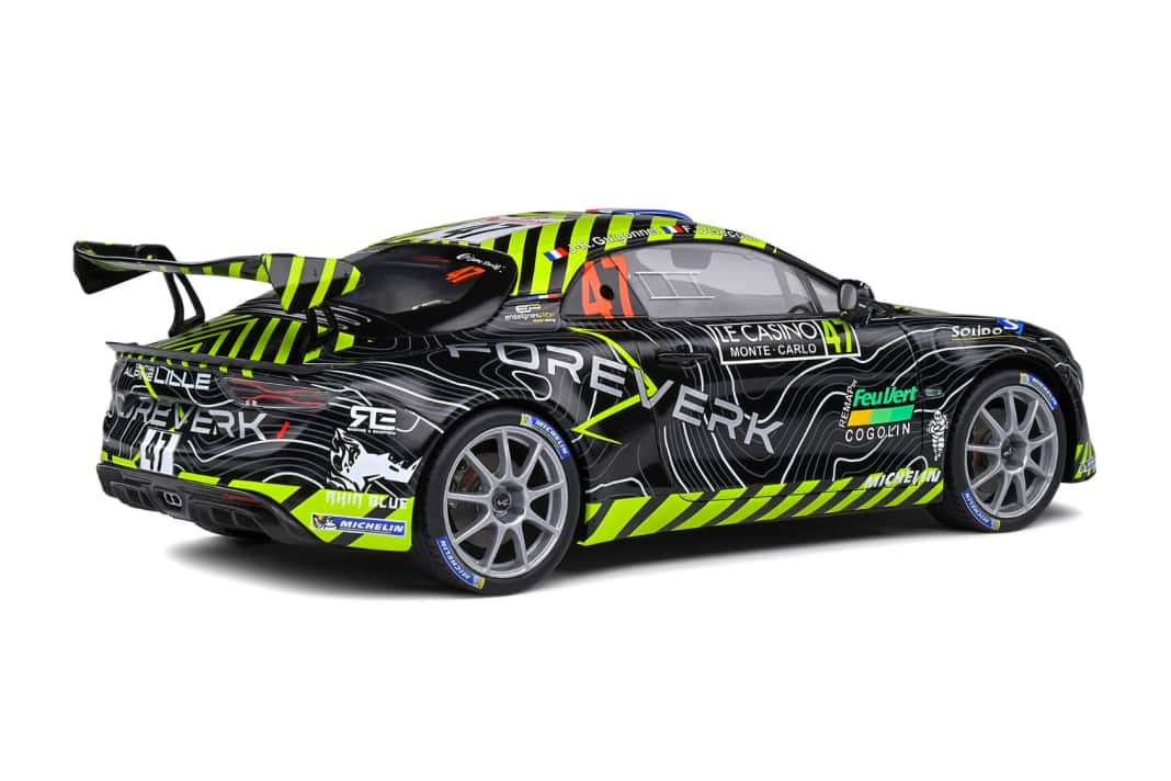 Auch die Heckansicht des Alpine A 110 Rally zeigt die extrafein ausgeführte Dekoration des Solido-Modells in 1:18