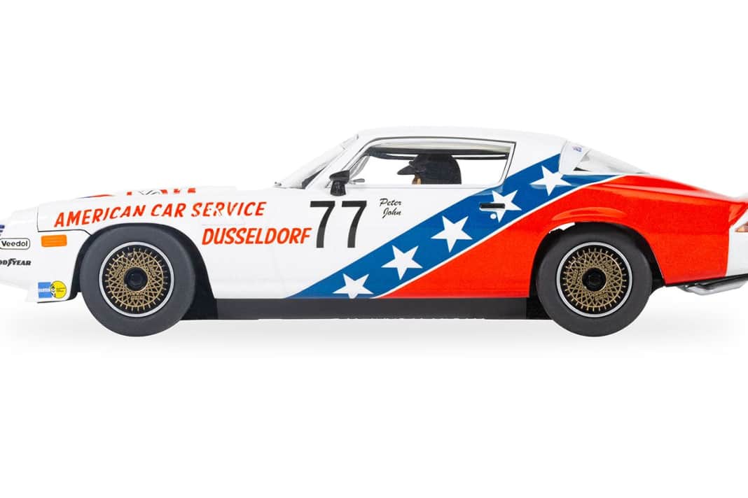 Eine Neuheit für 2025 ist bei Scalextric durchgesickert: Es ist dieser Camaro, der in der DPM mit der Nummer 77 in der Saison 1984 an den Start ging. ] Foto: Werk